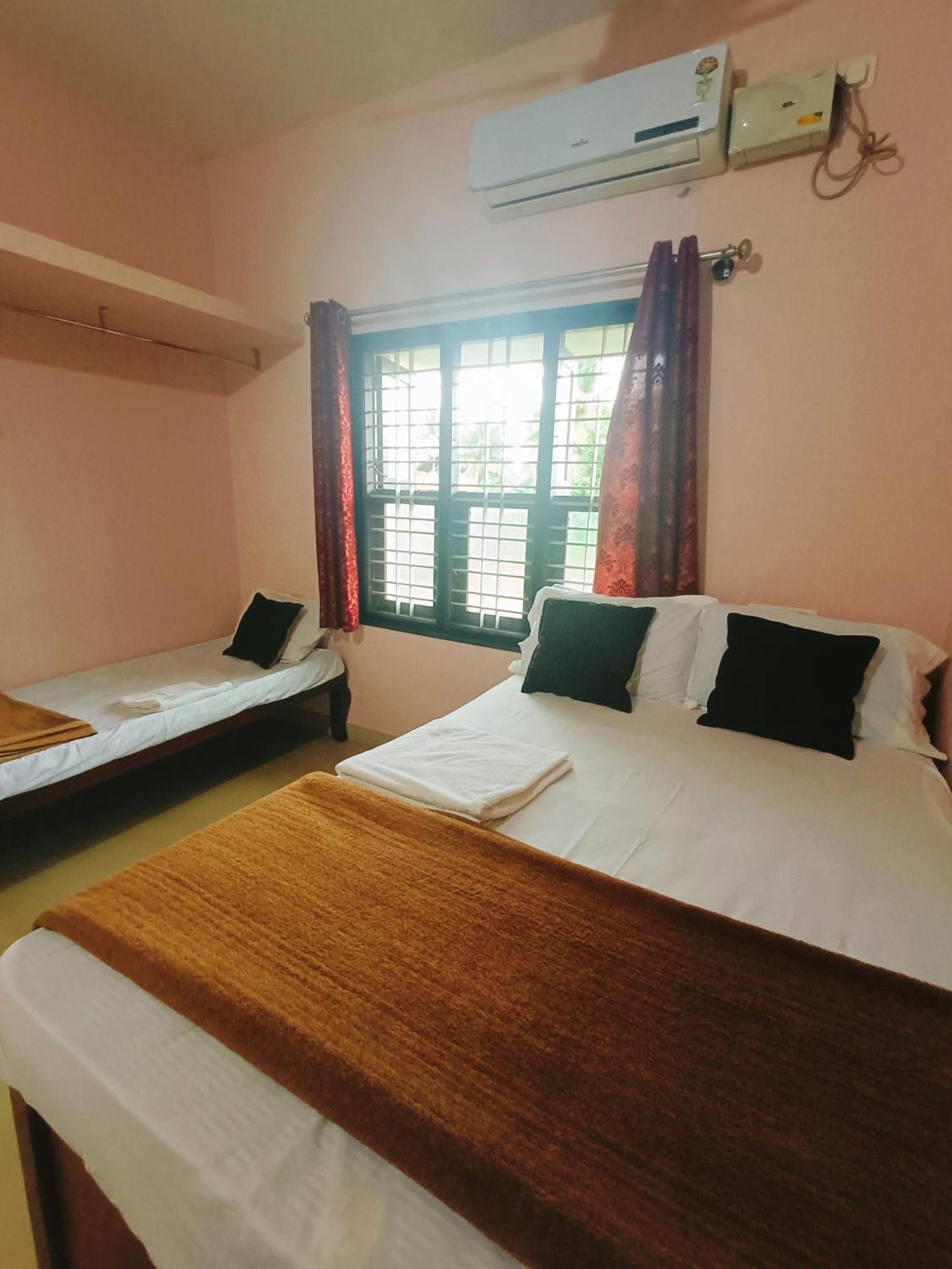 Maanyatha Home Stay Manipal Zimmer foto